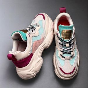 Chikka - אופנה ועיצוב אקססוריז/ תיקים/ נעליים נעלי ספורט שמתאימות גם לספורט וגם לשמלה :-)